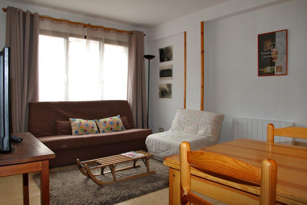 Apartamentos Sapporo III Вьелья Экстерьер фото